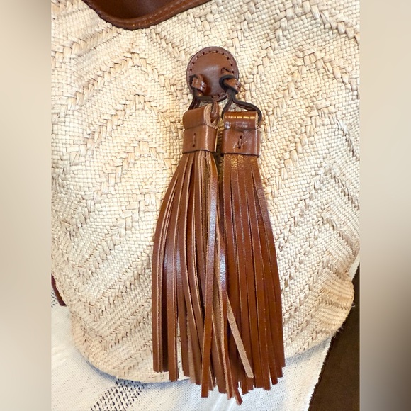 Patricia Nash Natural Zig Zag Octavia Bucket Bag - Picture 5 of 8